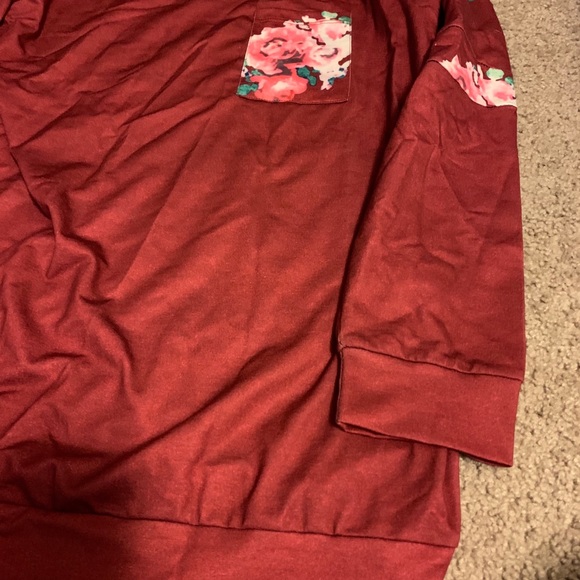 Red sweater - Picture 2 of 3